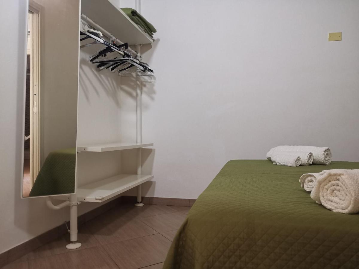 Casa Vacanze Del Golfo 卡斯泰拉马莱 外观 照片