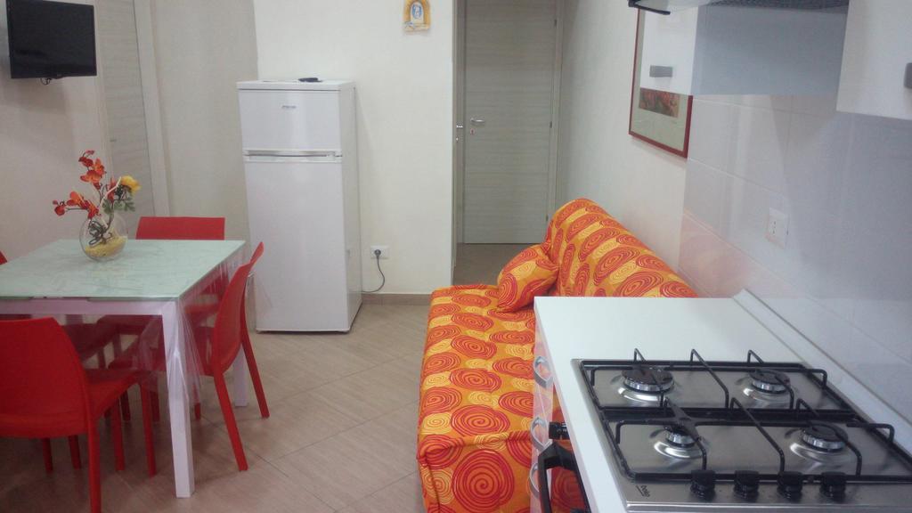 Casa Vacanze Del Golfo 卡斯泰拉马莱 客房 照片