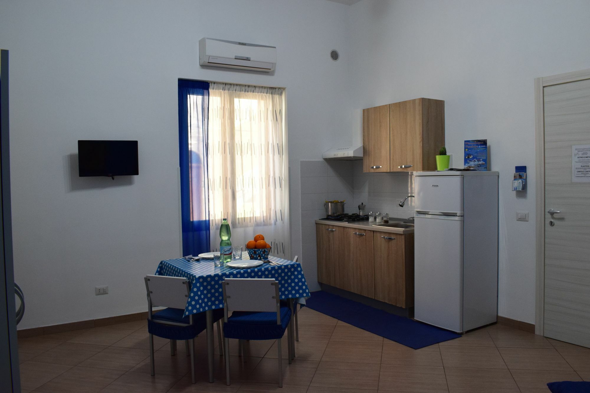 Casa Vacanze Del Golfo 卡斯泰拉马莱 外观 照片