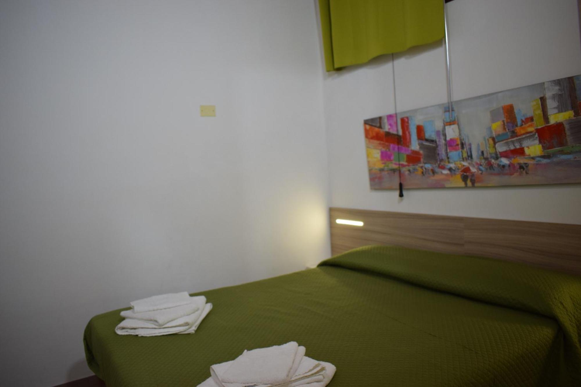 Casa Vacanze Del Golfo 卡斯泰拉马莱 外观 照片