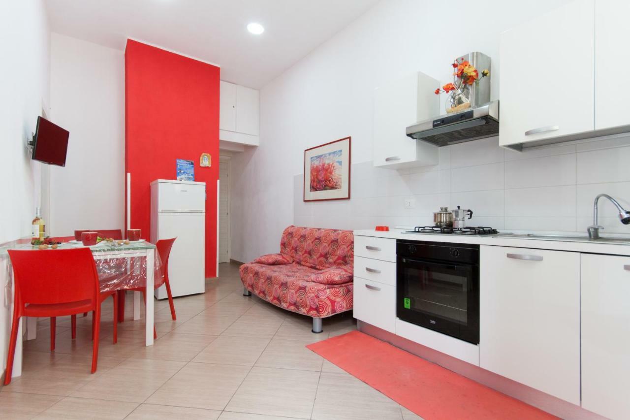 Casa Vacanze Del Golfo 卡斯泰拉马莱 外观 照片