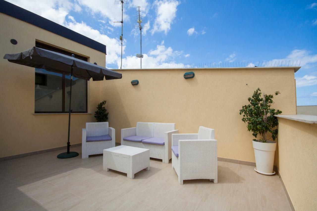 Casa Vacanze Del Golfo 卡斯泰拉马莱 外观 照片