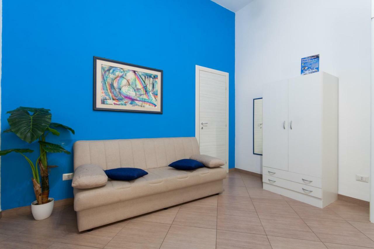 Casa Vacanze Del Golfo 卡斯泰拉马莱 外观 照片