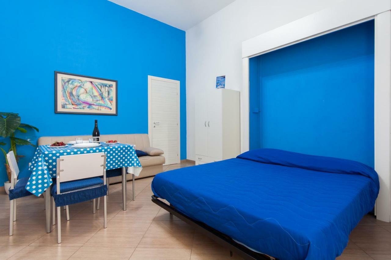 Casa Vacanze Del Golfo 卡斯泰拉马莱 外观 照片